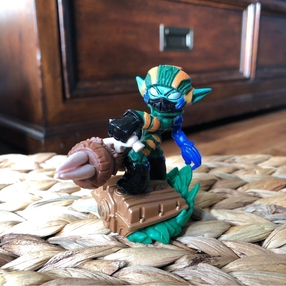 Skylanders: SuperChargers Figures: Super Shot Stealth Elf